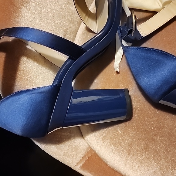 Pashion Footwear Shoes Pashion Footwear Convertible Heels To Flats